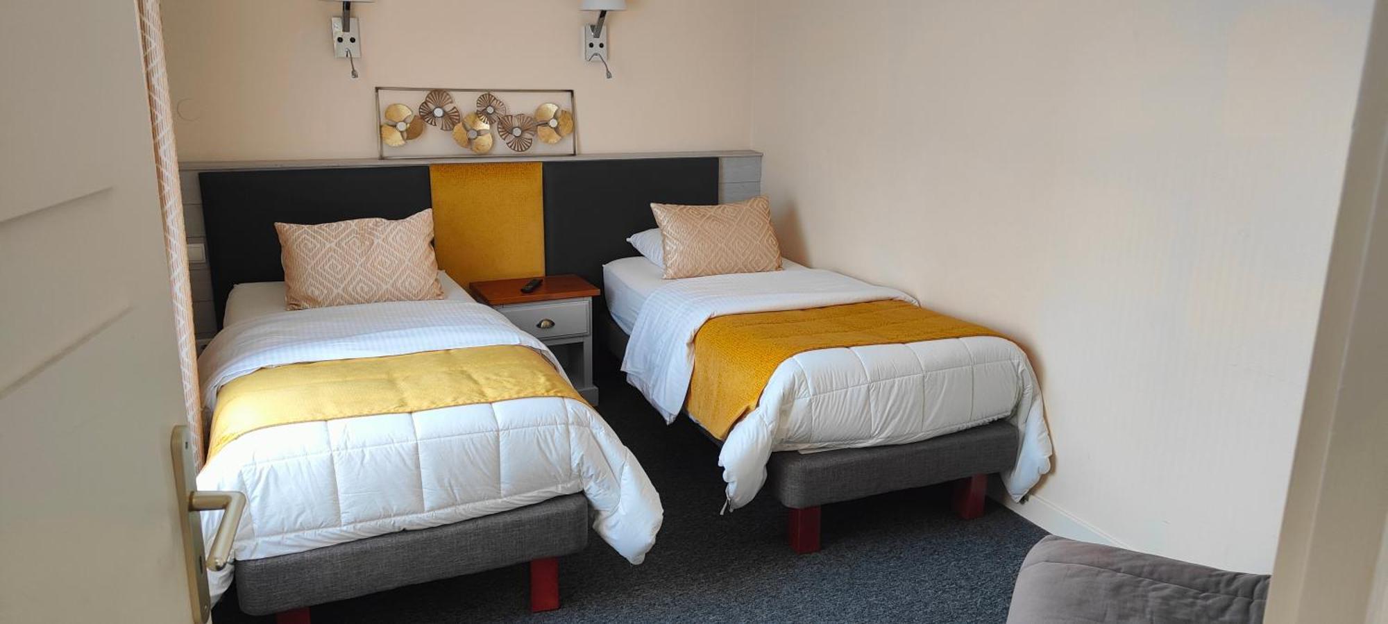 Hotel Spa & Restaurant O Pervenches Chambéry Exteriör bild